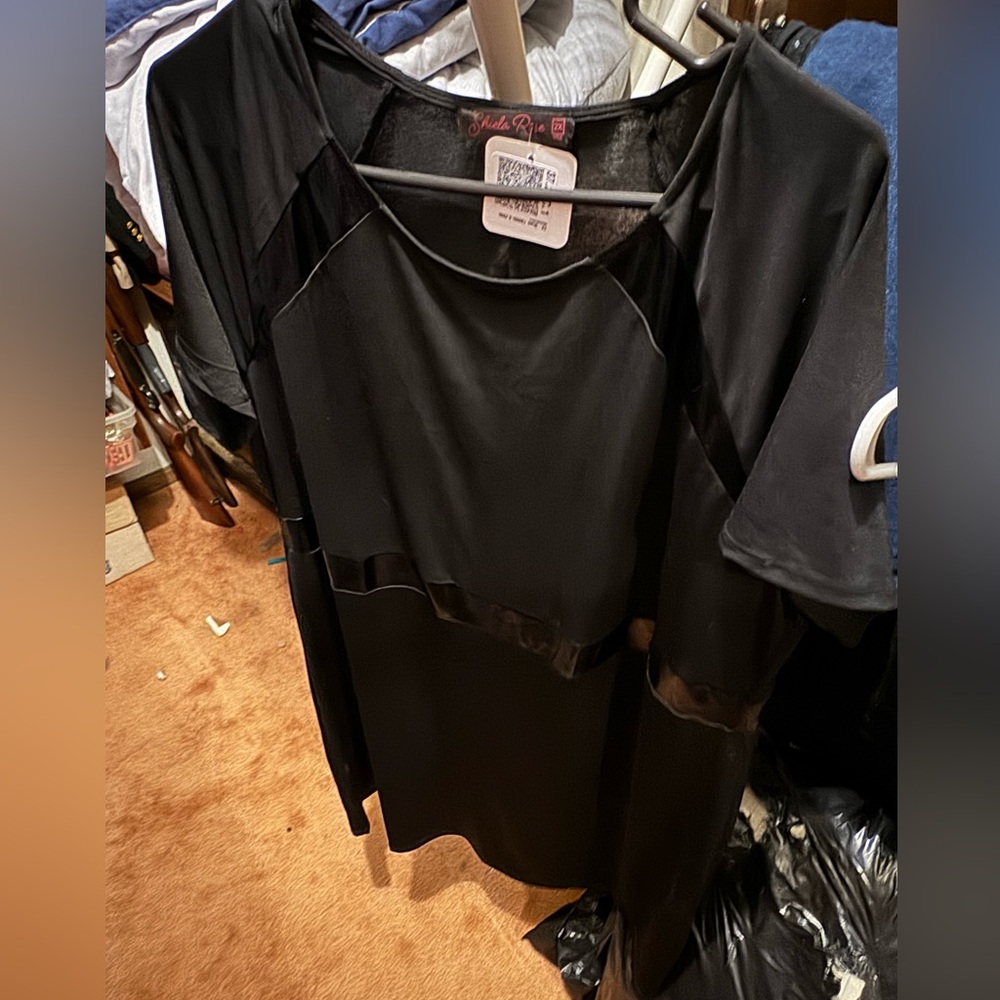 Cute black dress new with tags never worn never washed part to pay shipping